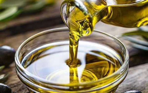There are numerous health benefits to using olive oil.