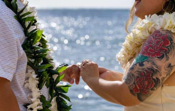 Love on Lens: How a Honolulu Elopement Photographer Captures Your Magical Moments