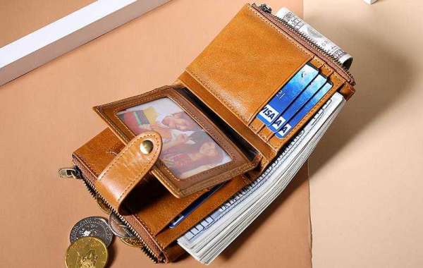 Eata Gift Rolls Out Custom Wallets with Logos for Business Promotion