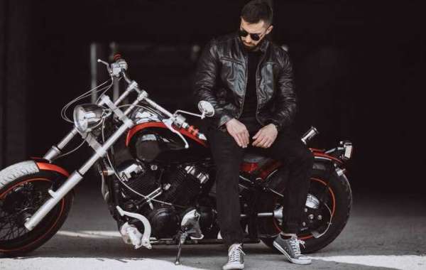 Harley Davidson x Streetwear: The Intersection of Motorcycle Culture and Urban Fashion