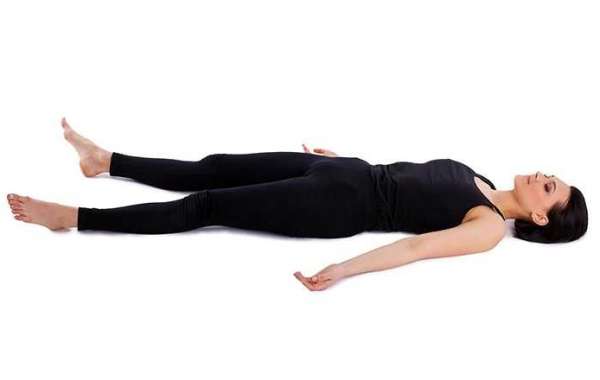 Yoga Benefits of the Corpse Pose (Shavasana)